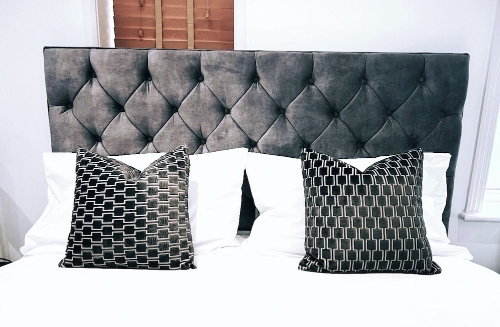 LUX Oxford Street Marylebone Flat