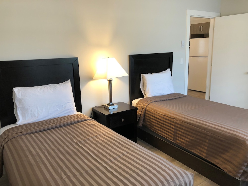 Travelers Motel - Image 4