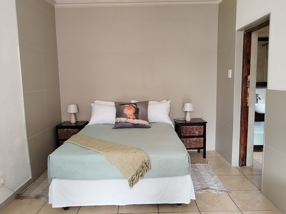 Charming Studio Oasis in Kensington, Johannesburg