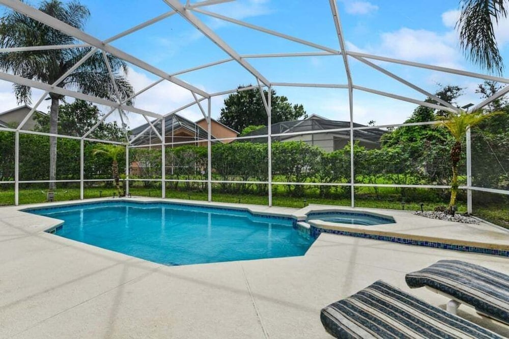 Oak Island Gem Cozy 4br Pool Home Near Disney 4 Bedroom Villa