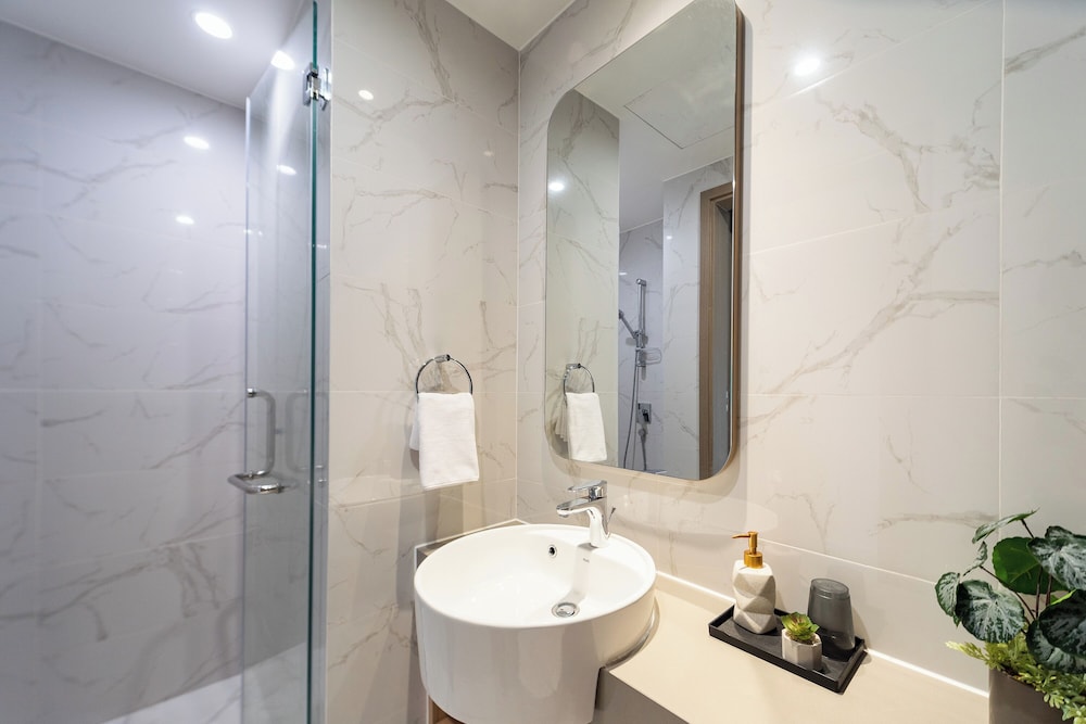 Luminous - Zenity Luxury Apartment - District 1