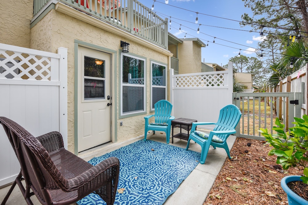 Gulf Highlands by Book That Condo