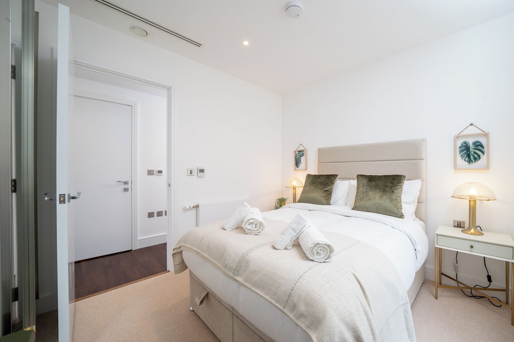 PREMIUM 2Bed in Canary Wharf with VIEWS