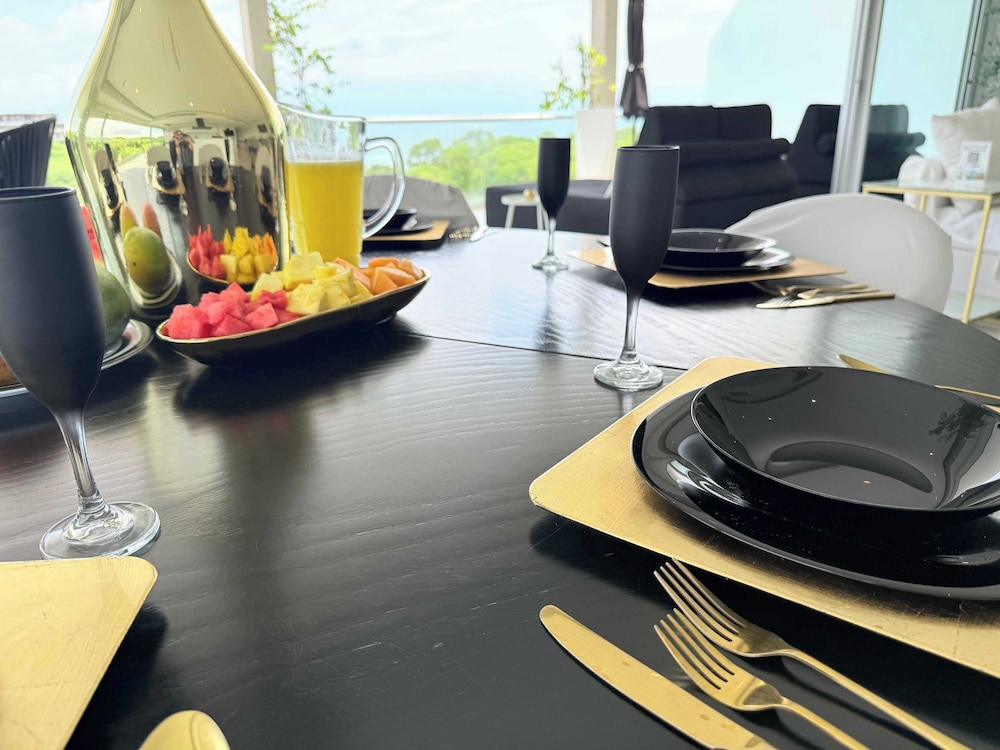 Luxury 2BR Bolongo Ocean View Private Beach