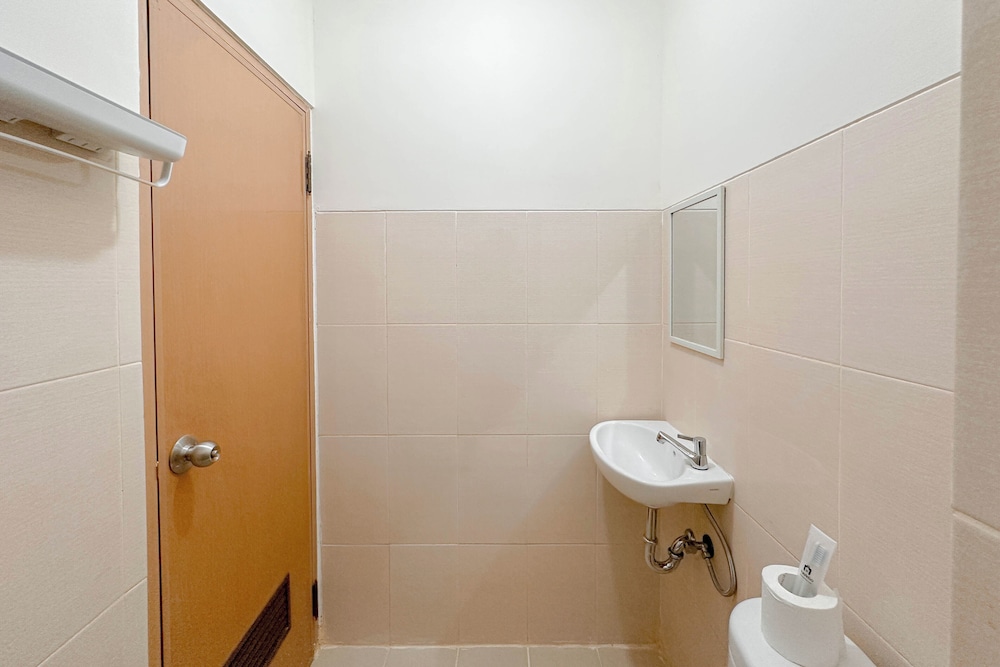 Pleasant And Good Location Studio At Bale Hinggil Apartment