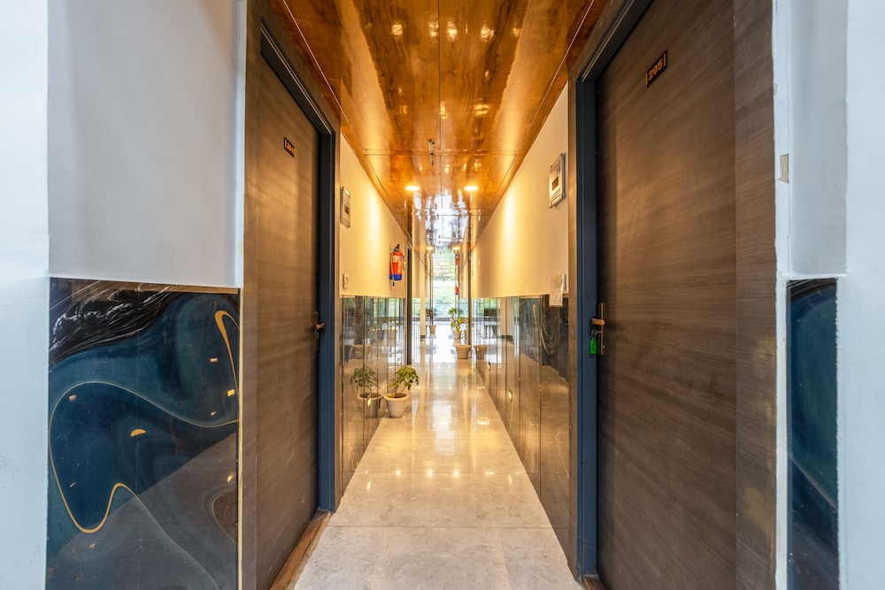 Hotel Admire Inn Sec - 104 By ASPL