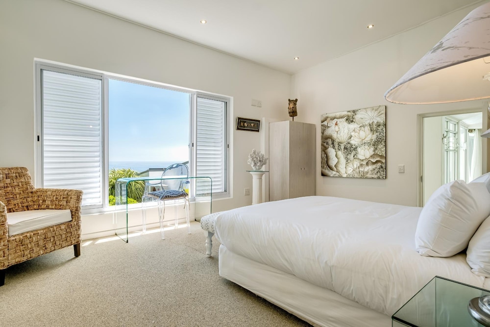 3bed With Indoor Pool and Sea Views The Sanctuary