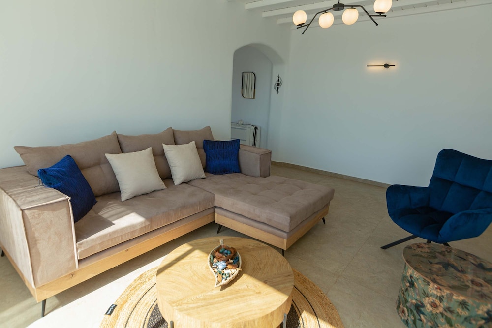 Apellon Mykonos Luxury Seaview Retreat