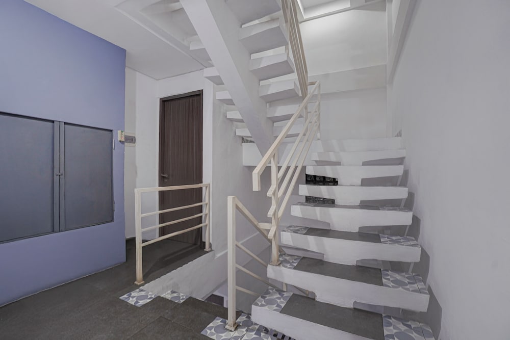Capital O 94914 Kemayoran Guest House