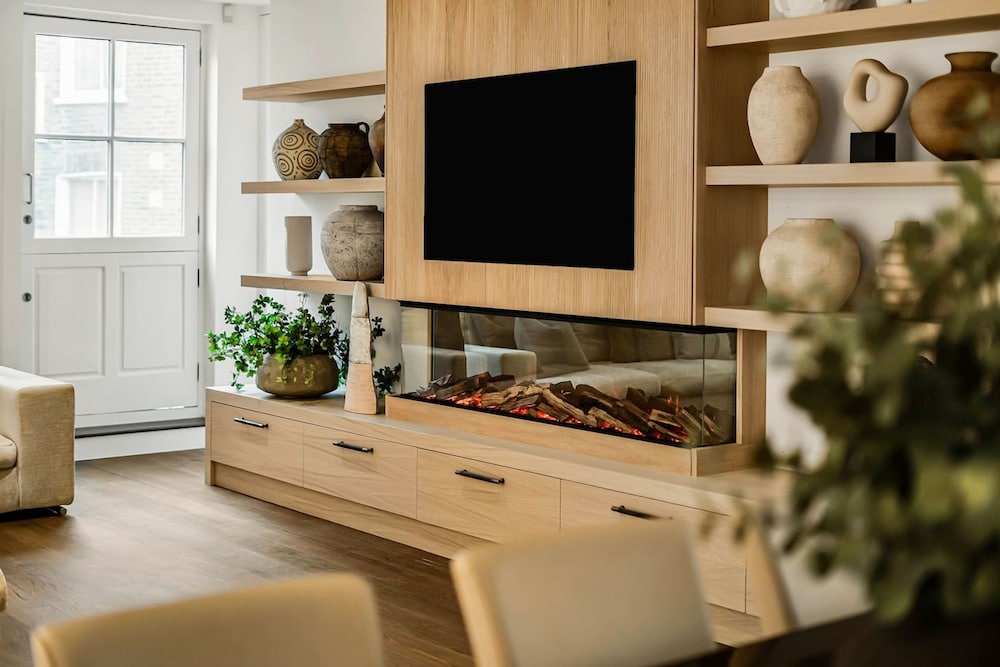 London Mews Home w Glass Atrium Terrace