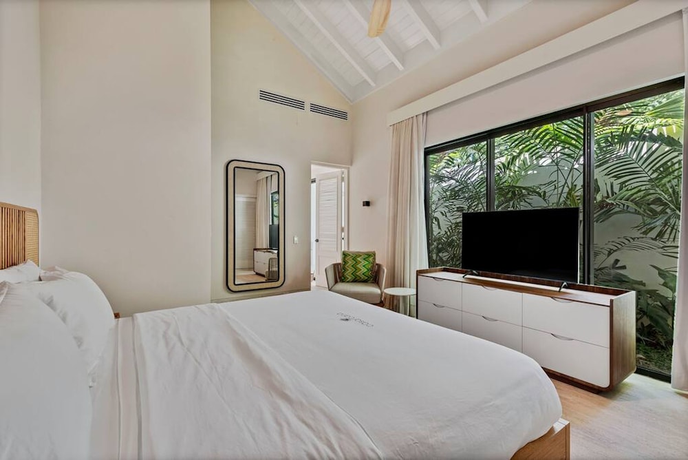 Casa Cana Luxury Tropical Villa in Casa de Campo