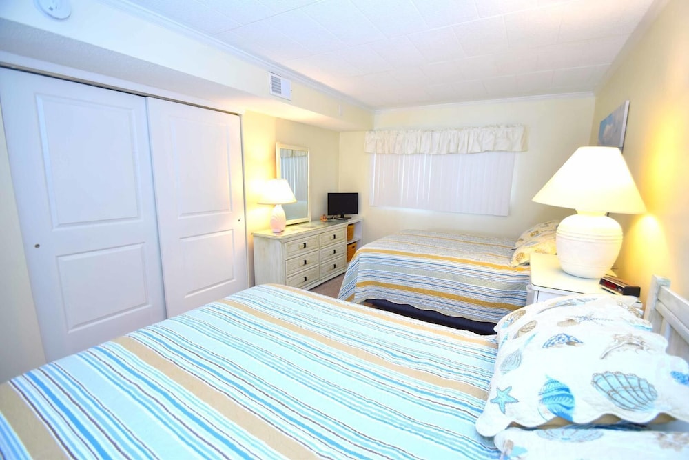 Ocean Hideaway 207 2 Bedroom Condo by RedAwning view 3