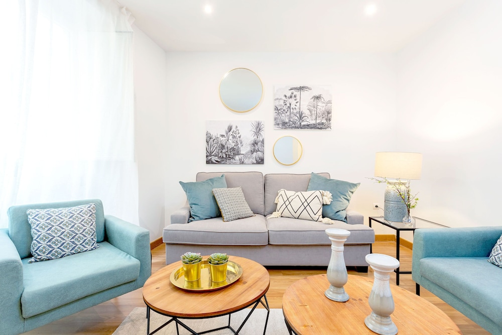 Modern Apartment in Prime Location. Marín García III