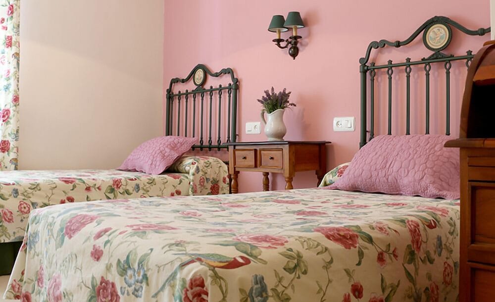 Hostal - Restaurante Emilia
