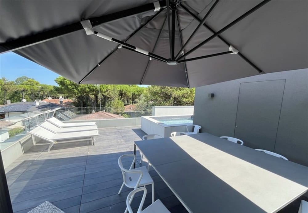 Spacious, Comfortable and Recently Renovated Single Villa in Lignano Riviera