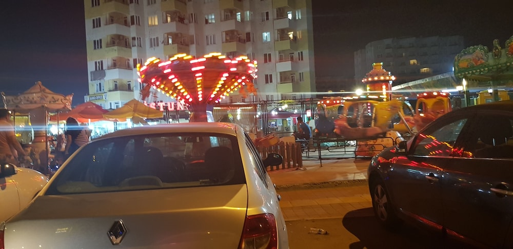 Esila Park Lara Kundu
