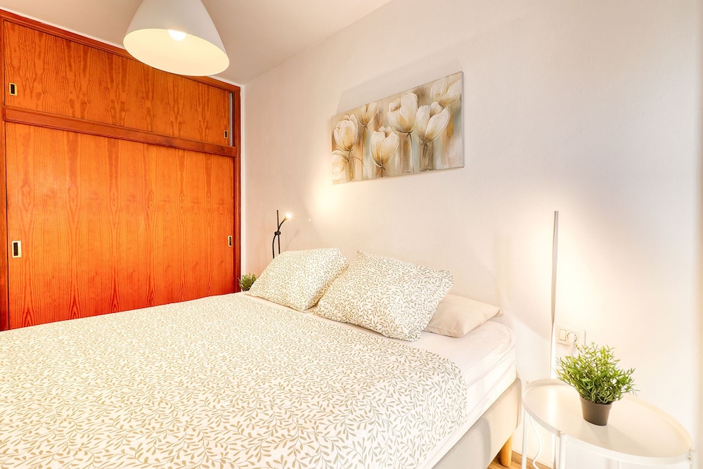 Retreat w Ocean Views Private Parking Ensuite