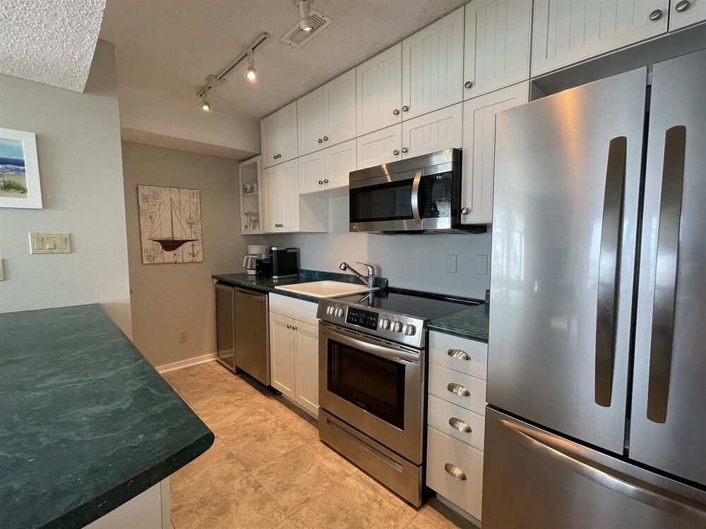 Sw 7 Sail Inn 1 Bedroom Condo by RedAwning