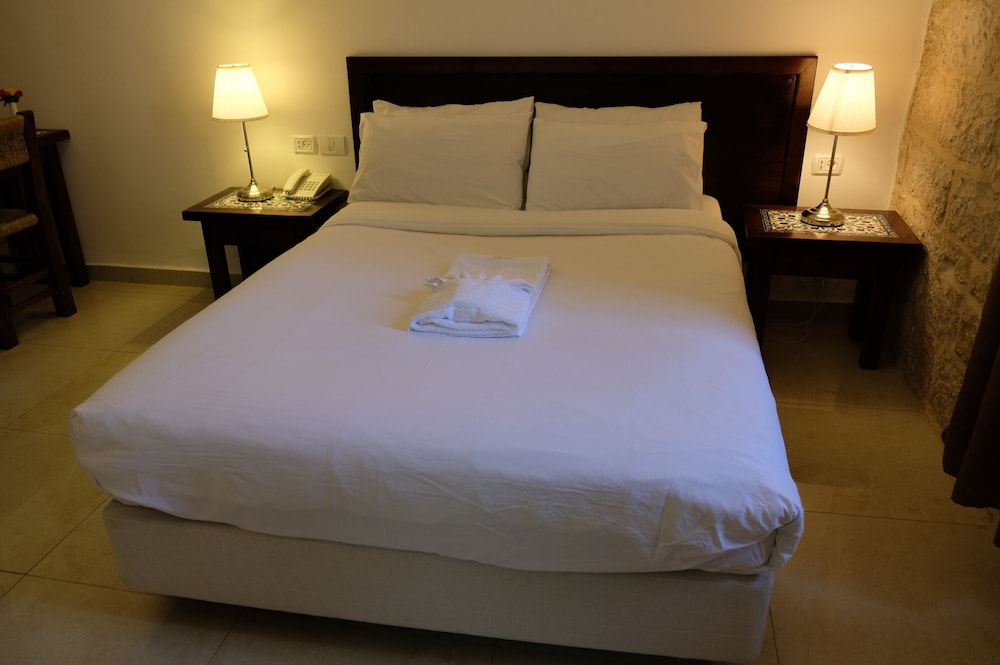 St. George’s Cathedral Pilgrim Guesthouse – Jerusalem