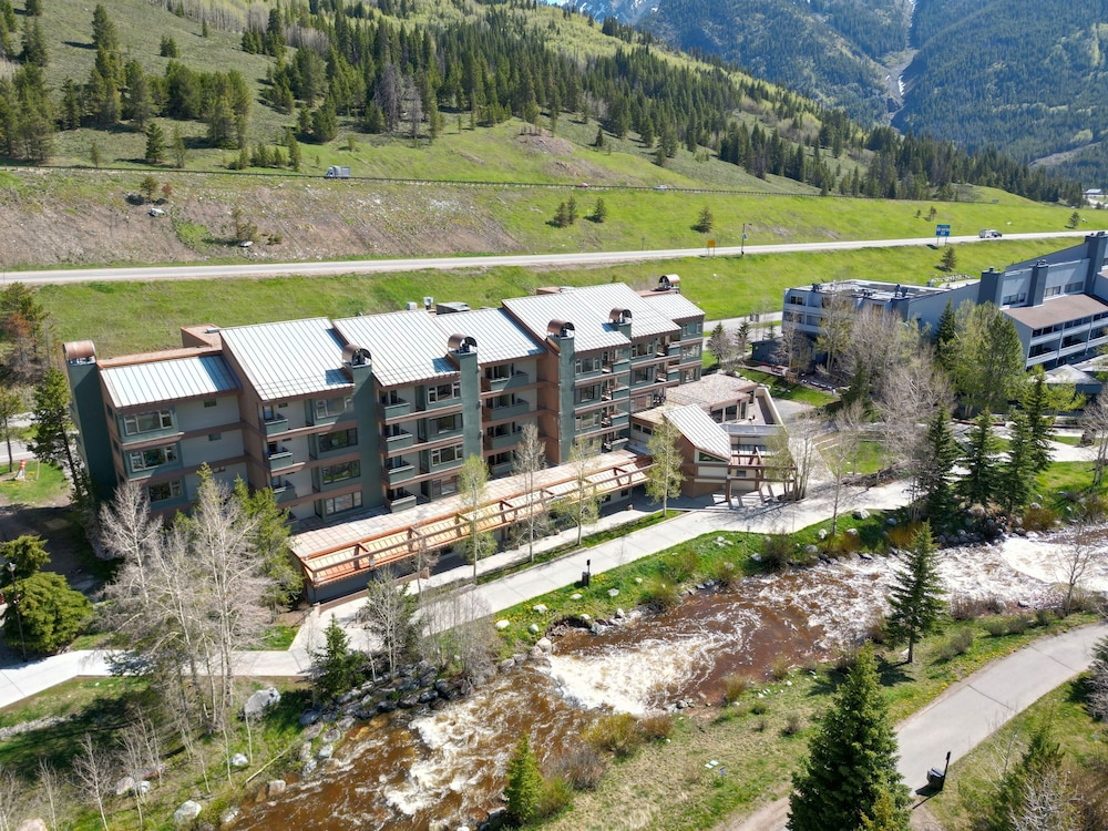 SkyRun Copper Mountain Resort Vacation Lodging