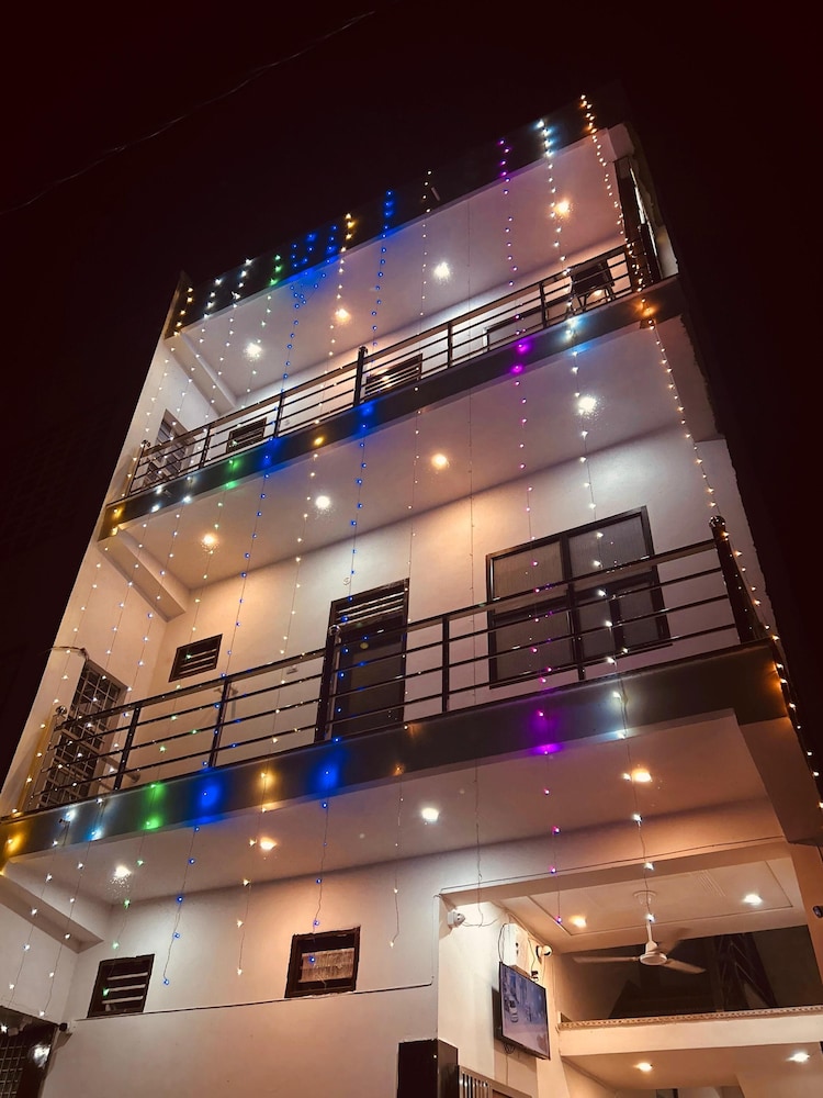 Shri Krishna Palace
