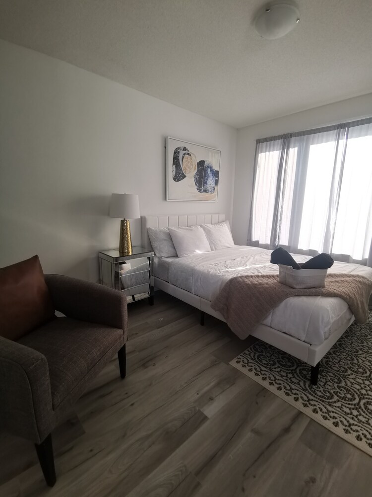 Barrie Comfort Lodging