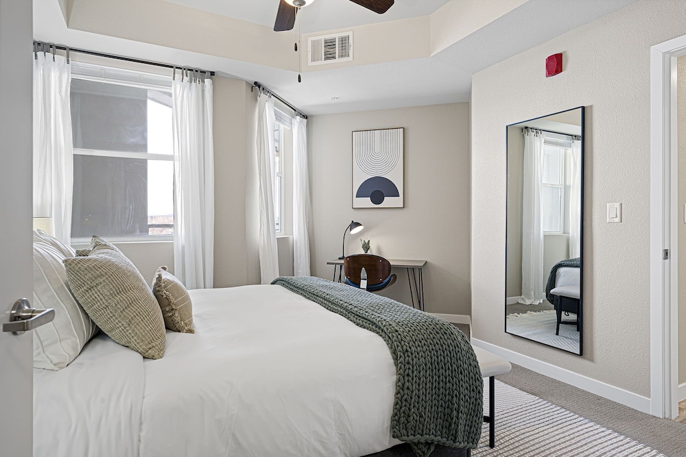 Designer Apt With Jacuzzi Walk To Casino Imax - Property Image 43