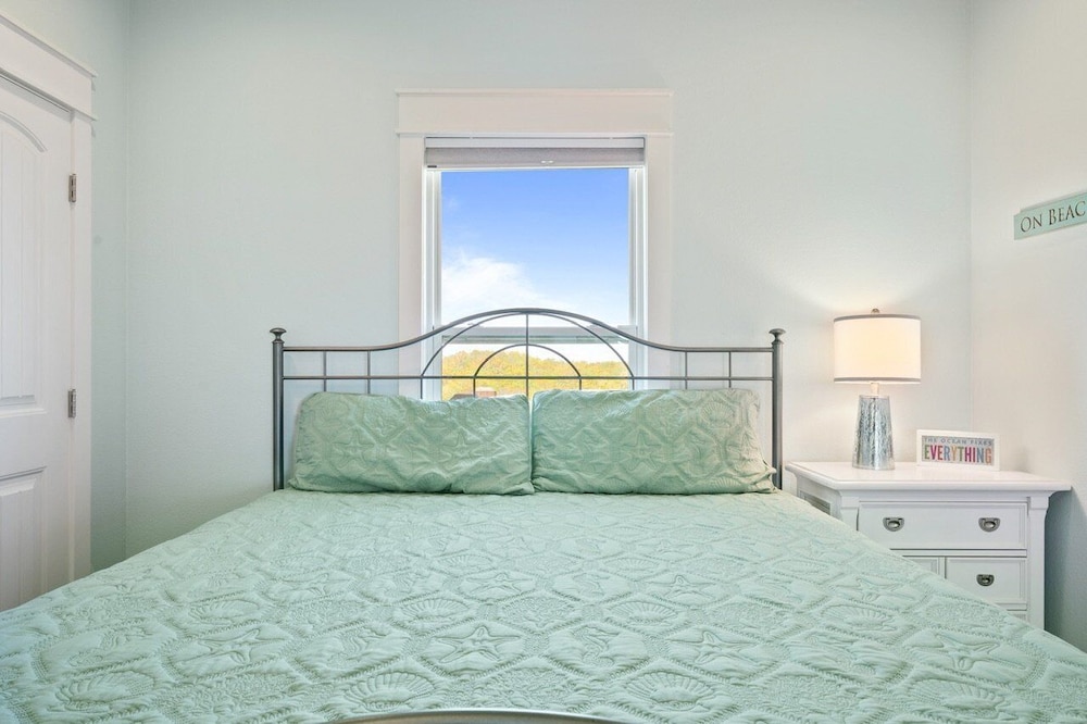 Sunset Bliss 4 Bedroom Home
