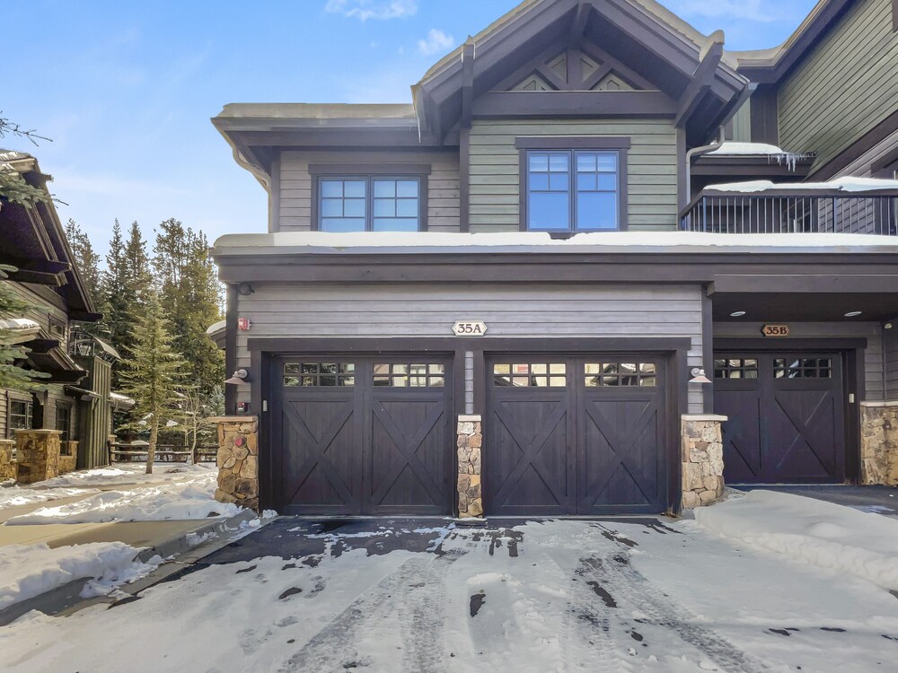 35a Union Creek Townhomes West 3 Bedroom Townhouse by RedAwning view 3