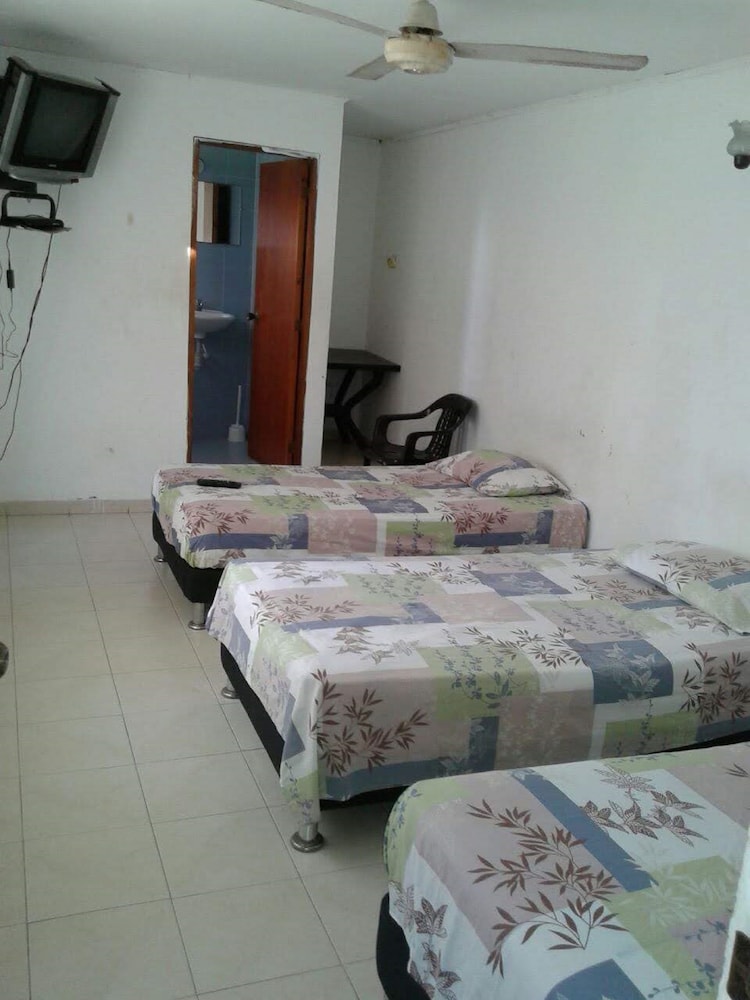 7PN-1A CASA CON ACCESO AL MAR