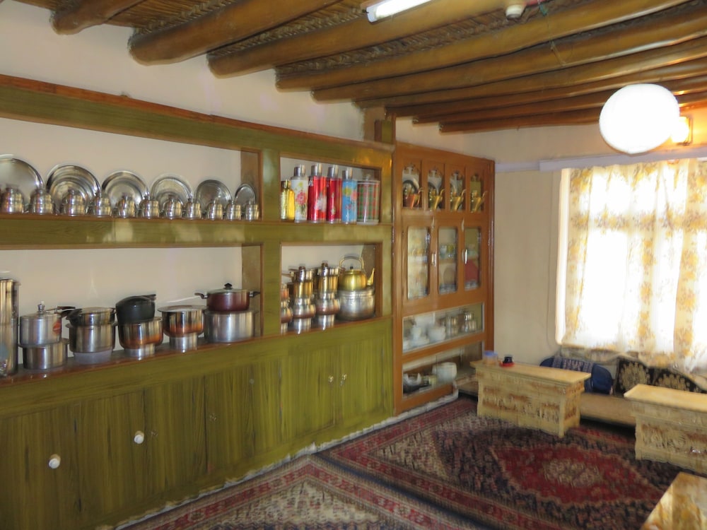 TIH Nezer View Guest House