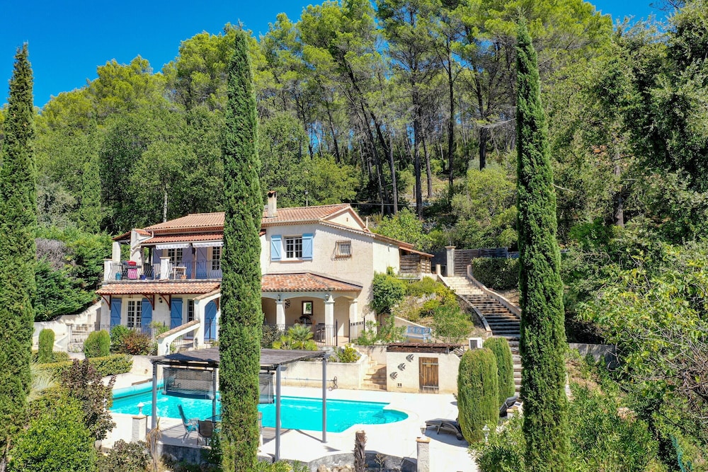 Villa in Flayosc With Private Pool