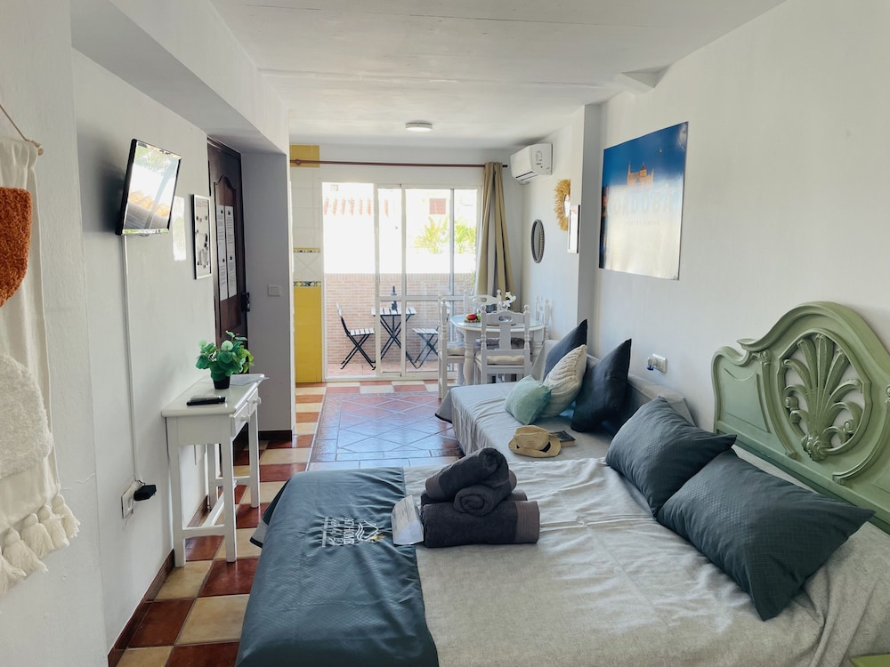 Estudio Cordoba Jimena by At Home Costa del Sol