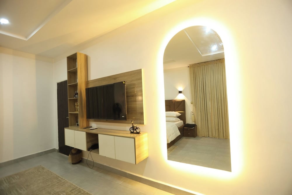 Osaka Apartment by J's Luxury