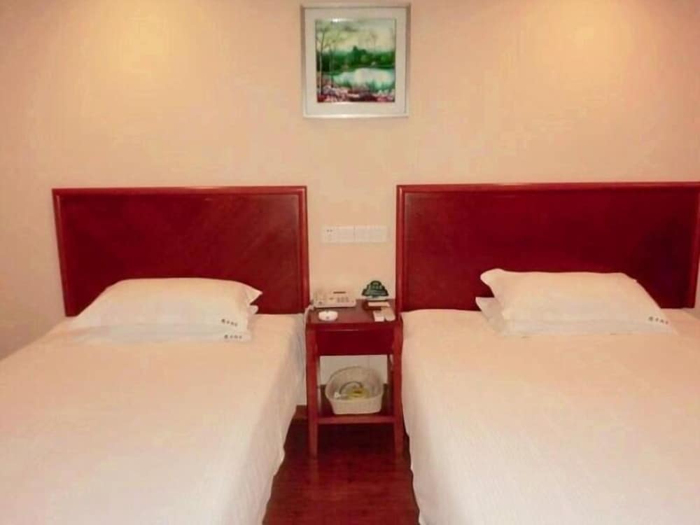GreenTree Inn Nantong Tongzhou District Pingchao Bus Station Express Hotel