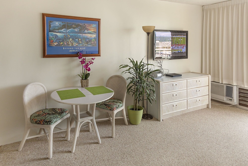 Tropical Studios at Marine Surf Waikiki