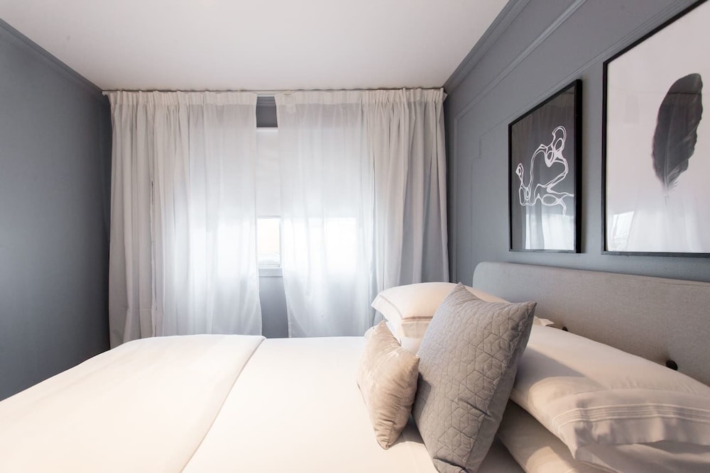 Italian Chic & Comfort view 2