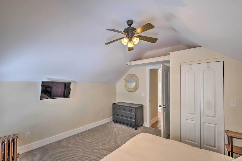 Warrensburg Home ~ 6 Mi to Lake George! view 4