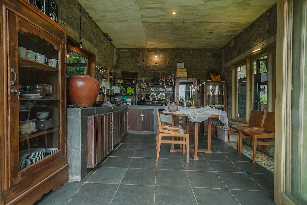 Tepi Sawah Lodge