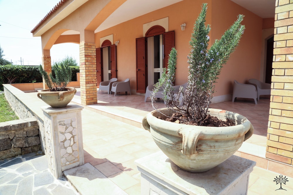 Radici Sicilian Holiday Home - C An Oasis of Relaxation in the Heart of Sicily