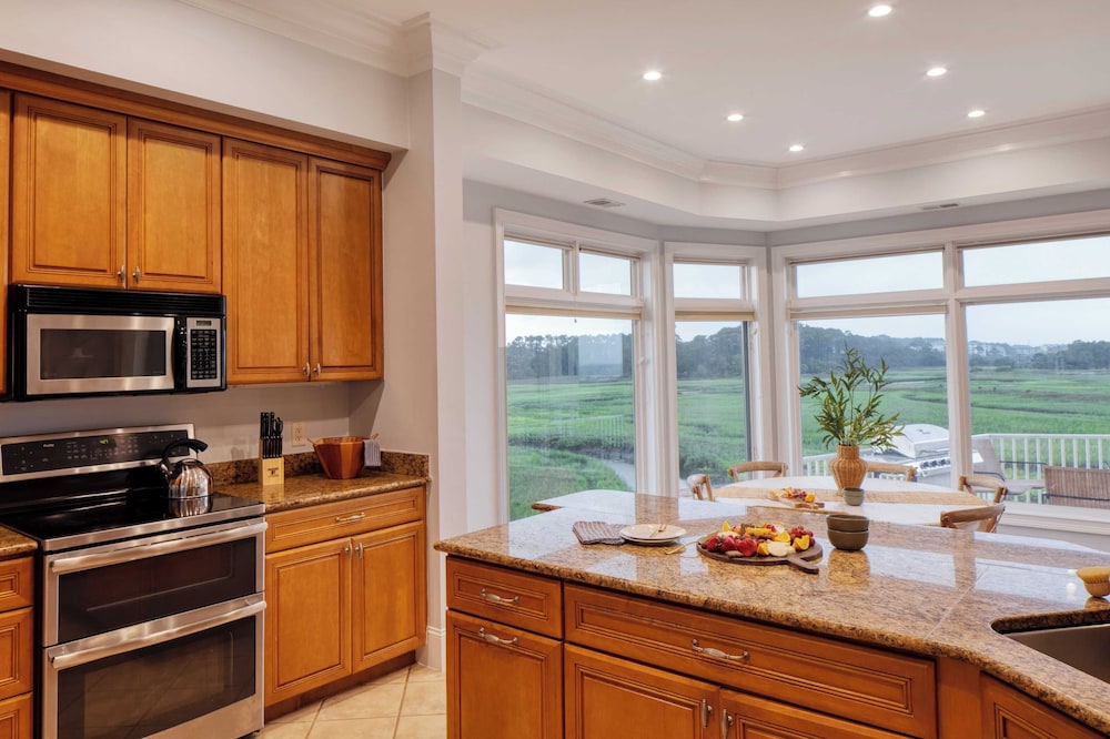 Sleeps 38 2 Homes, Steps to the Beach, Private Pool + Hottub, Game Room, Views