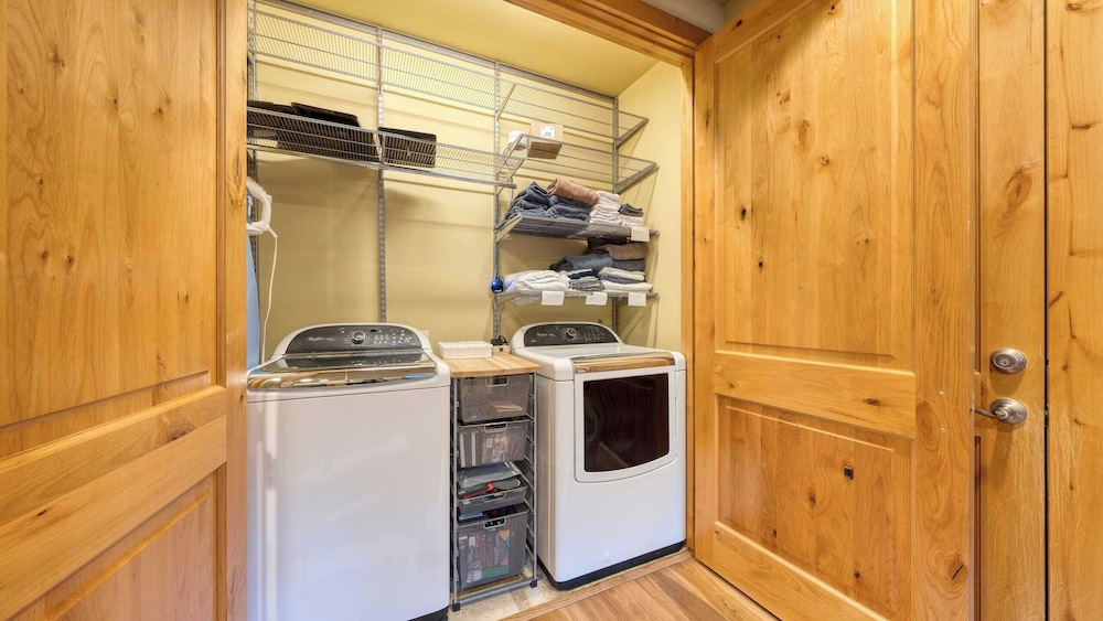 Cozy Tahoe Retreat w/ Hot Tub, Movie Room & Forest Views Tahoma Getaway by Avantstay