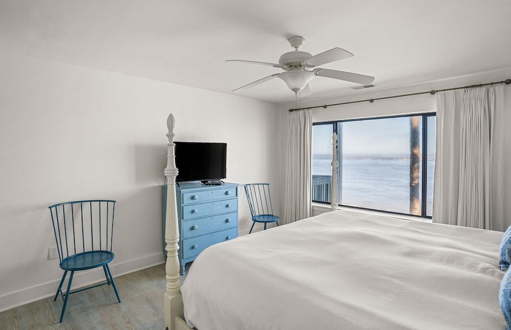 Beautifully Updated 3-bed, 2-bath Oceanfront Retreat