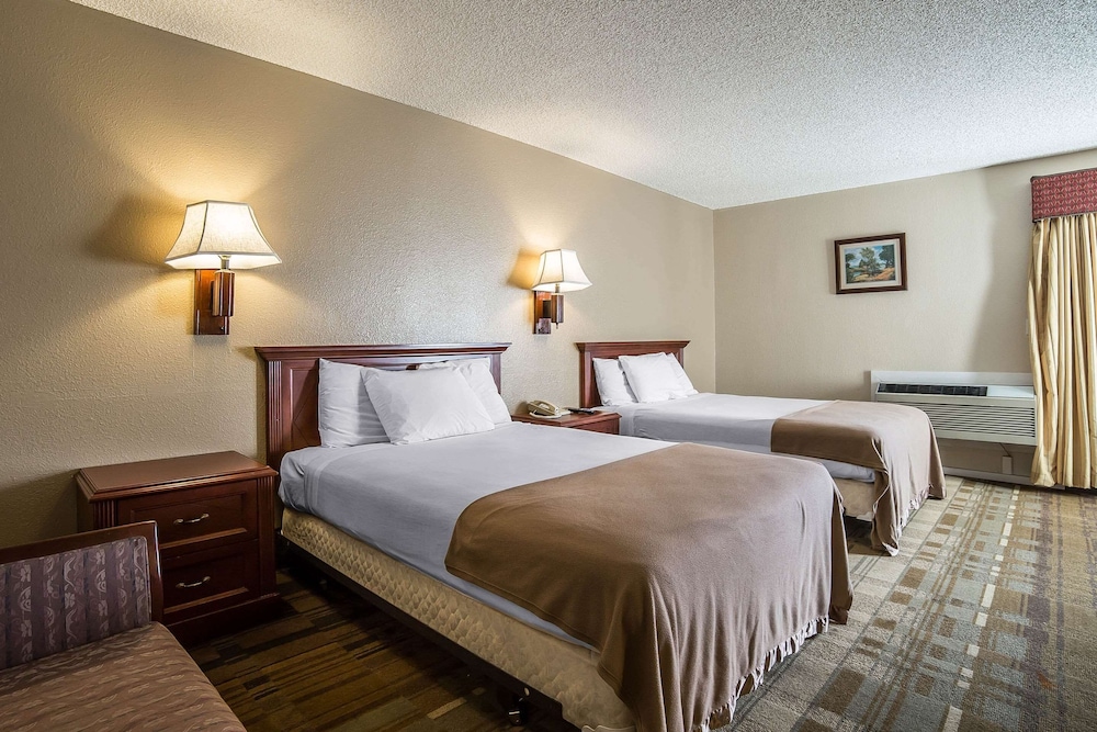 Cheyenne Vacations - Rodeway Inn Cheyenne I-80 East - Property Image 14
