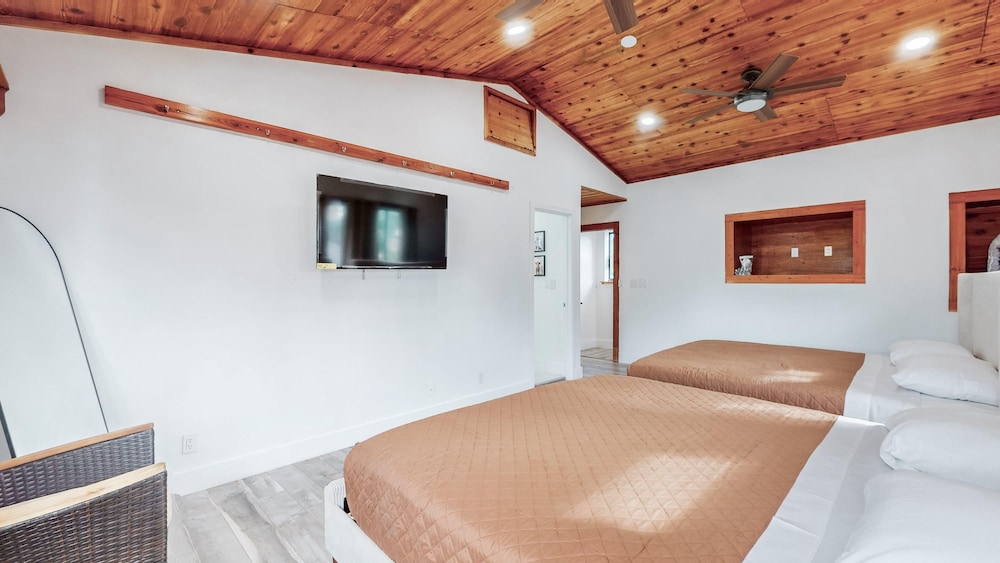 Casa Nirvana 4BR Home With Private Pool