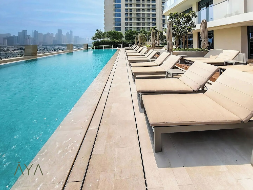 Luxurious 2BR at Sunrise Bay