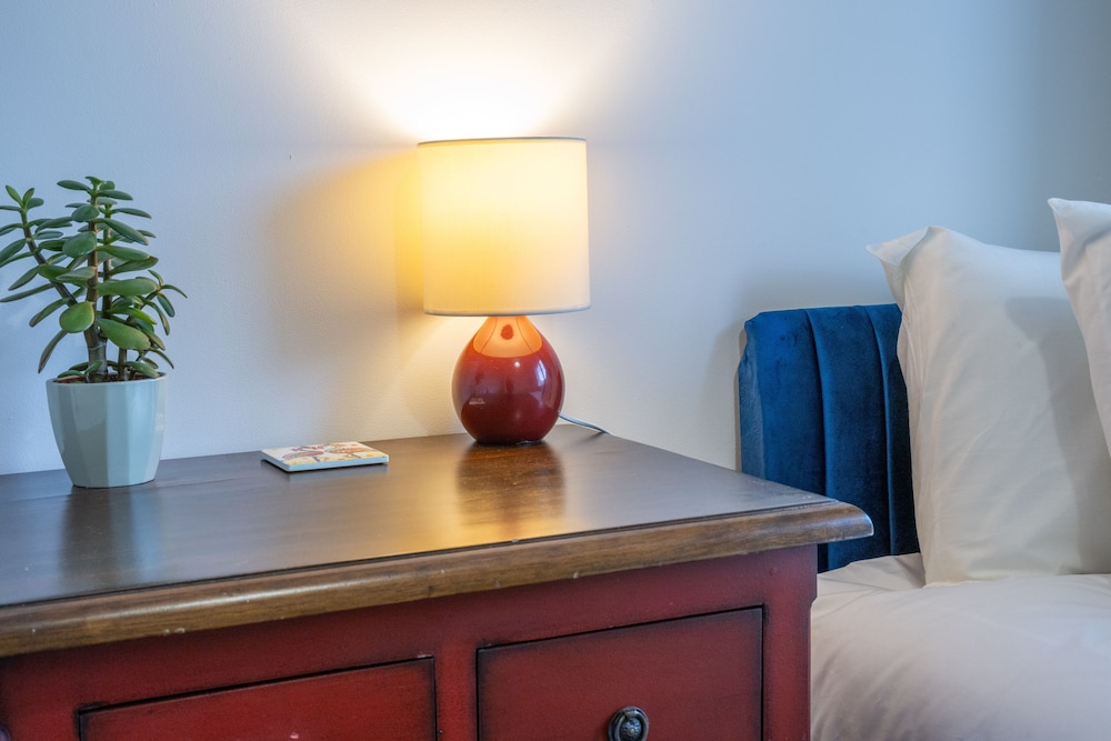 Spacious 4-br Cambridge House, Free Parking view 4