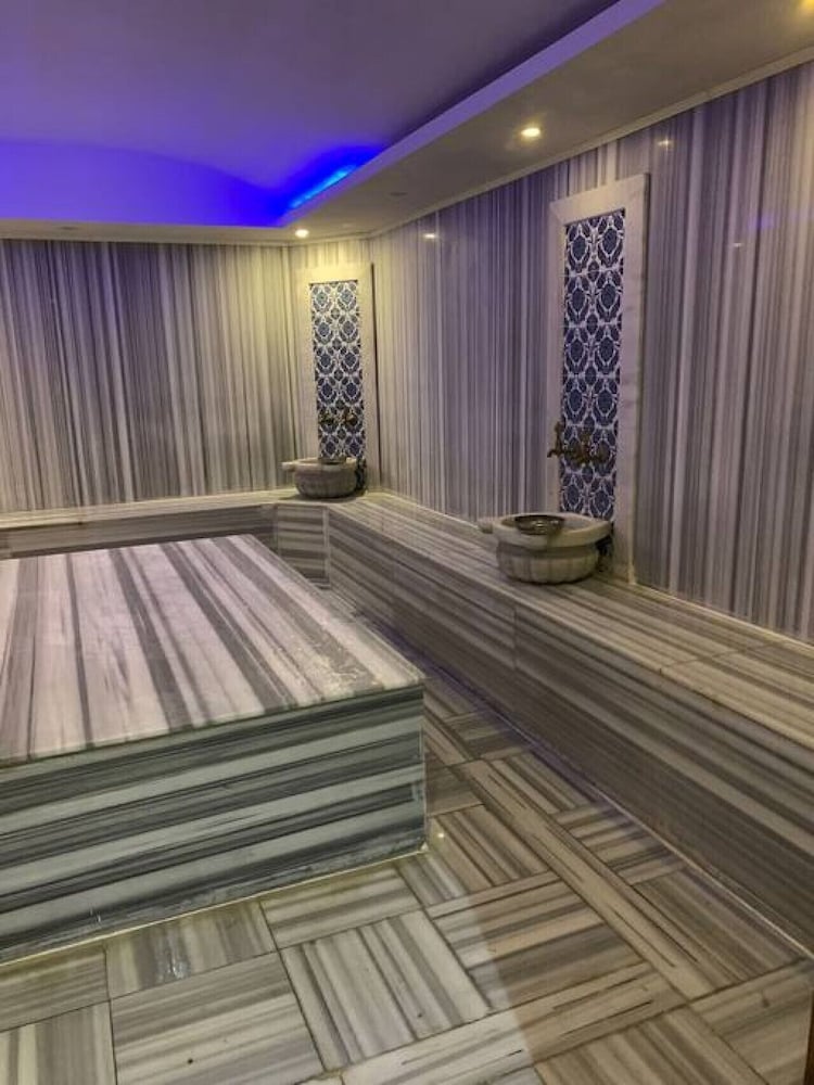 Spectacular 2 1 Apartment in Prime Suites Hotel