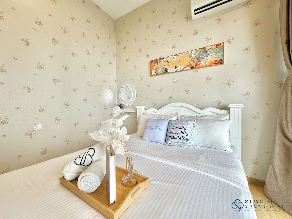 Country Garden Danga Bay Sea View Homestay by Stayrene