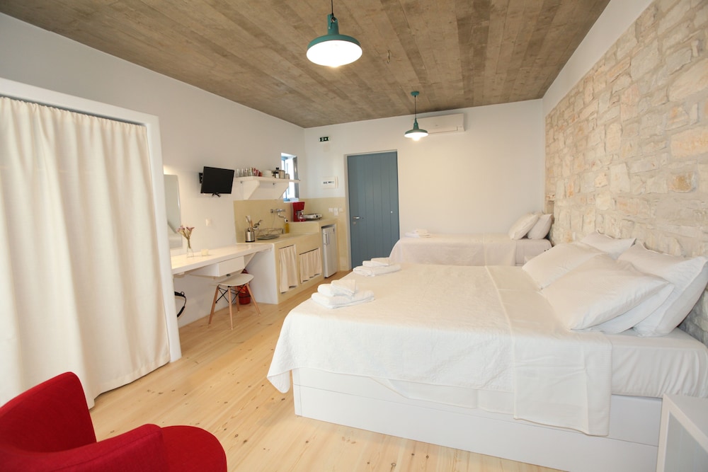 Nomads House Paros view 3